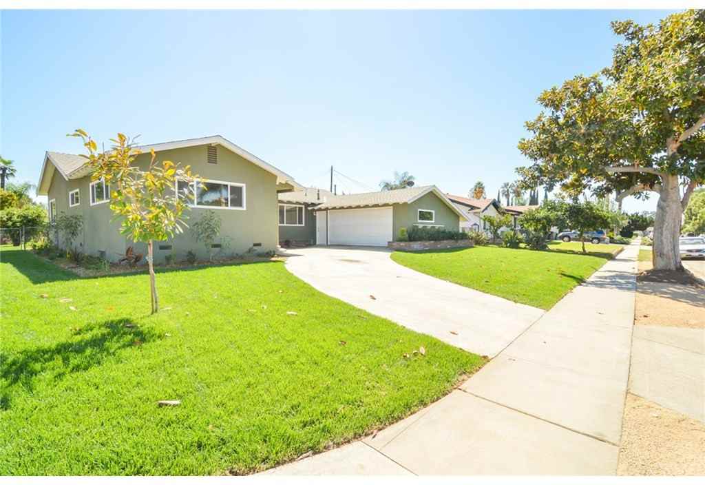 1308 Sandy Hook St S - Photo 2 of 34