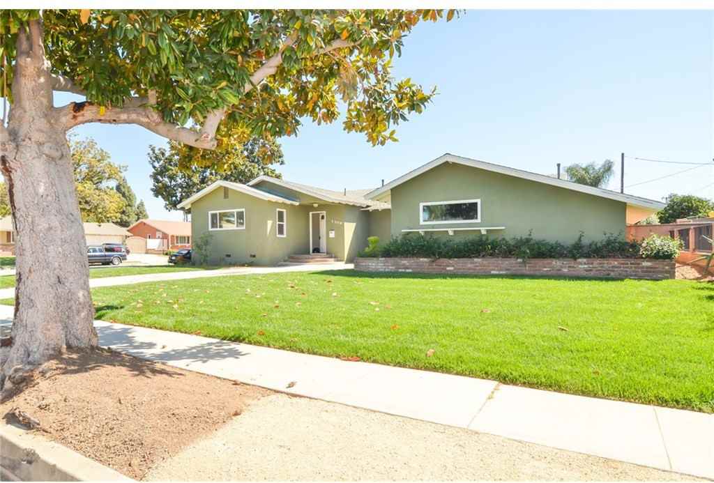 1308 Sandy Hook St S - Photo 3 of 34