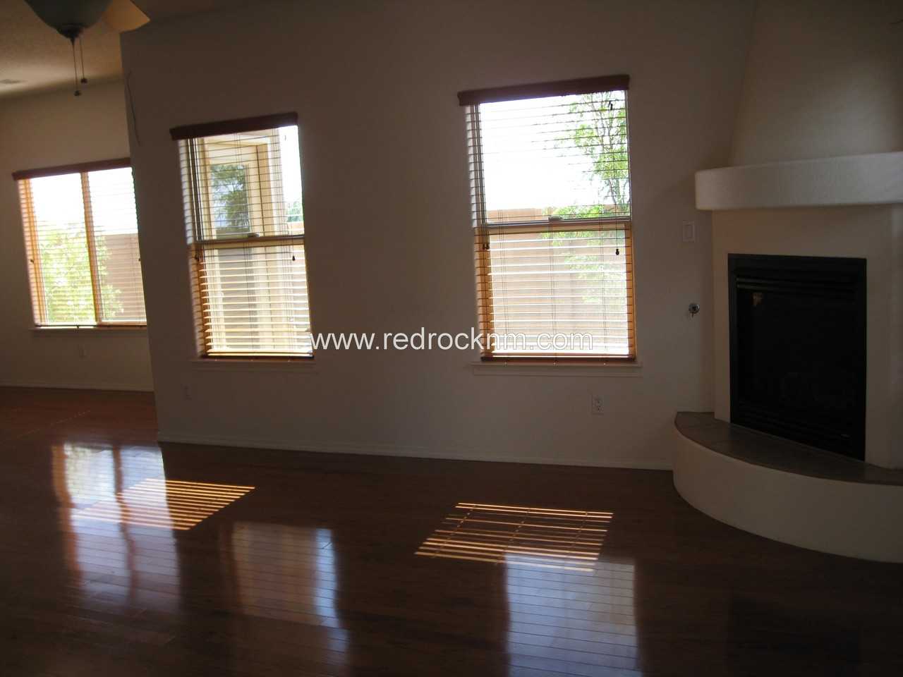 8815 Dancing Eagle Ct NE - Photo 3 of 10