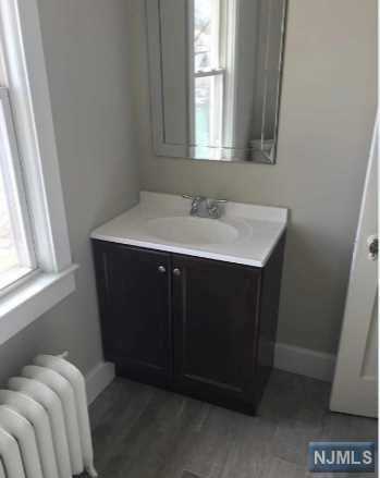 32 Tuscarora St #2 - Photo 3 of 10