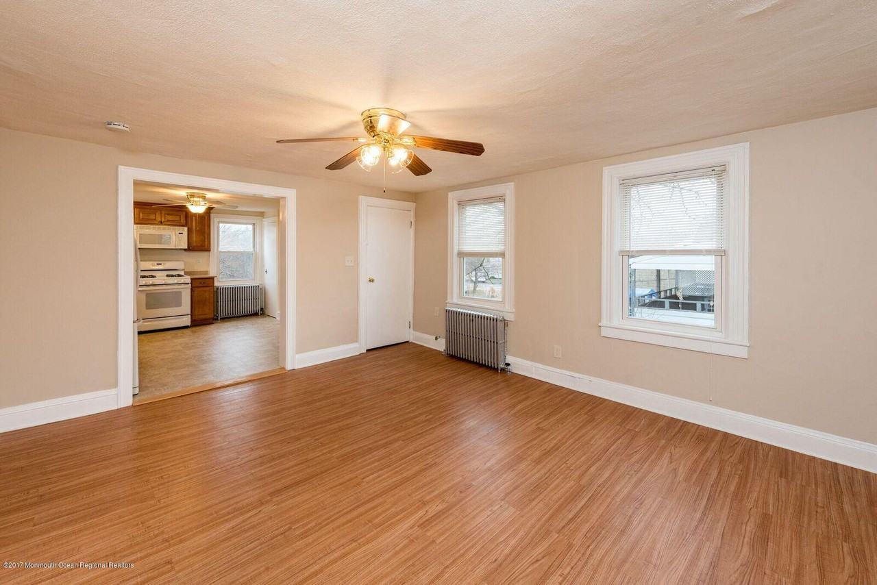 37 E Railroad Ave - Photo 3 of 12