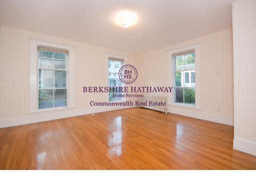 36 Shirley St - Photo 2 of 11