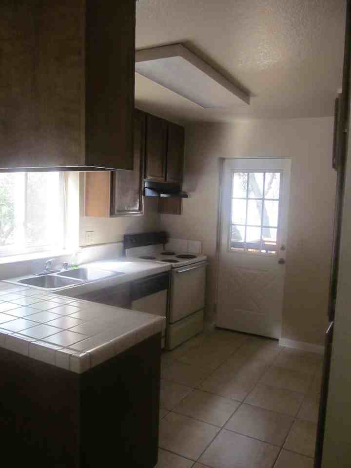 2708 La Crescenta Dr - Photo 3 of 10