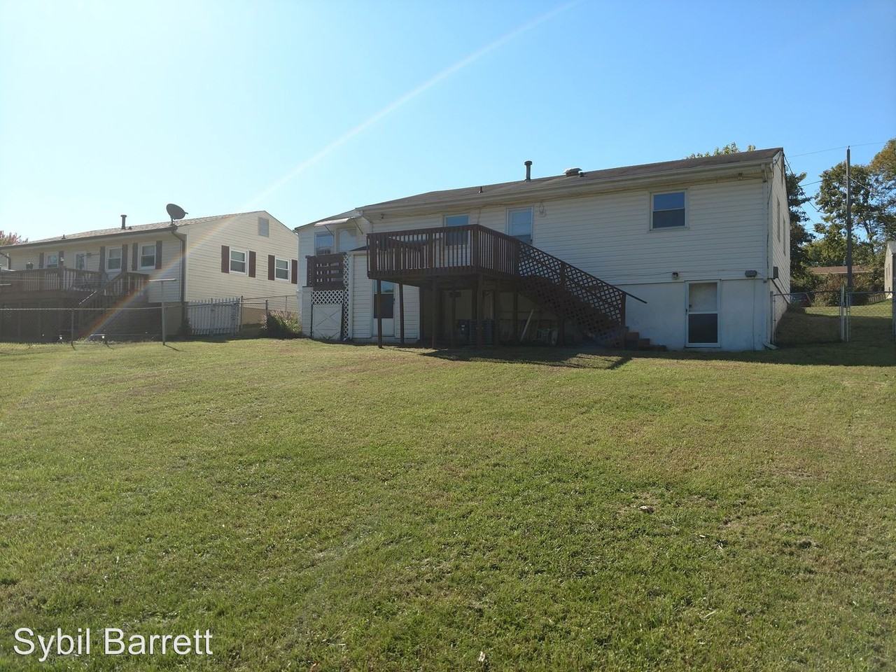 583 Stacie Dr - Photo 2 of 24