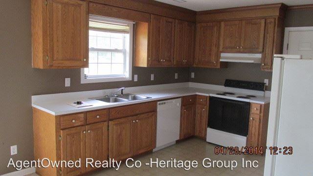5225 Ridge St - Photo 3 of 15