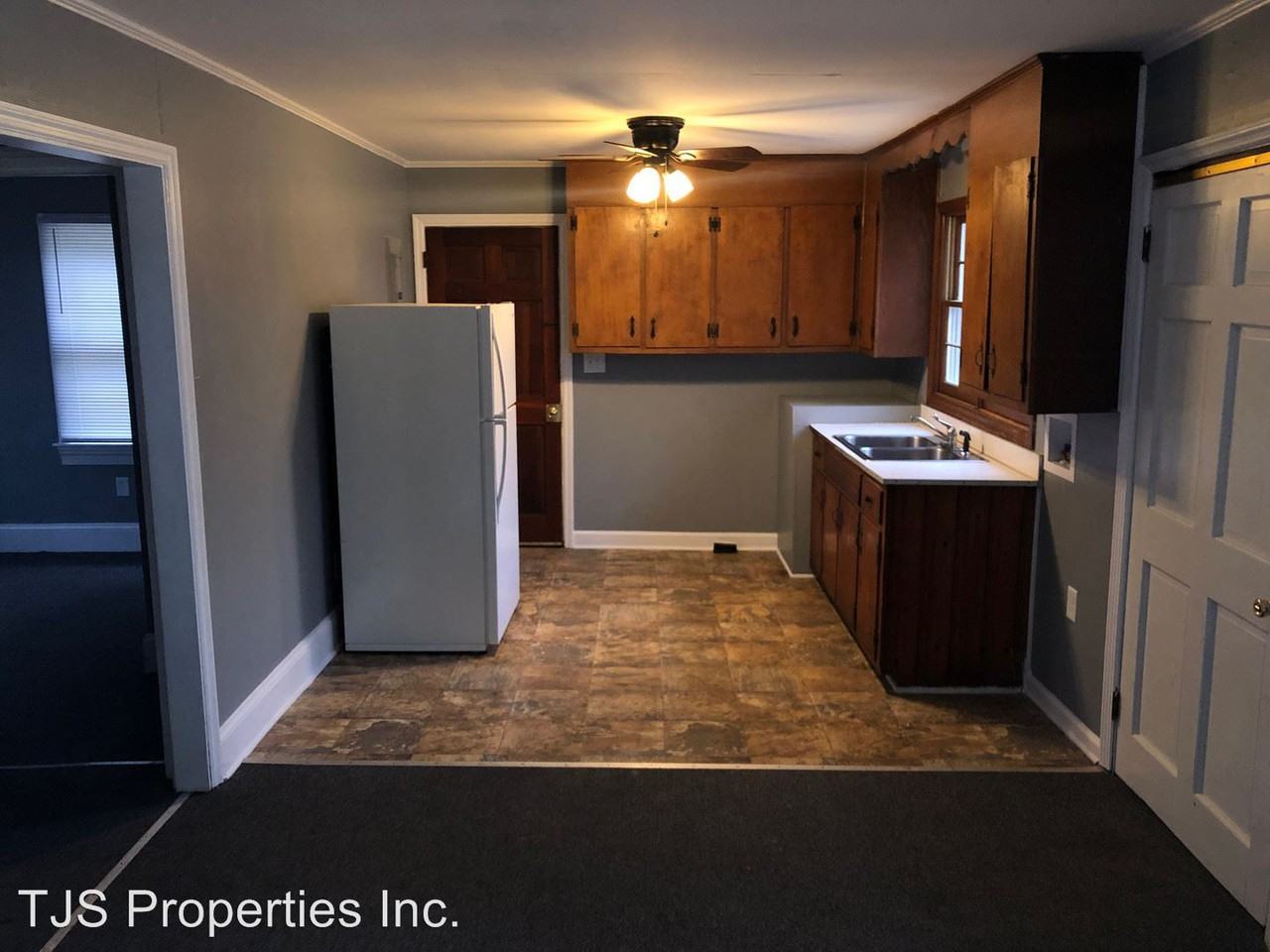 102 Hadley St - Photo 3 of 5