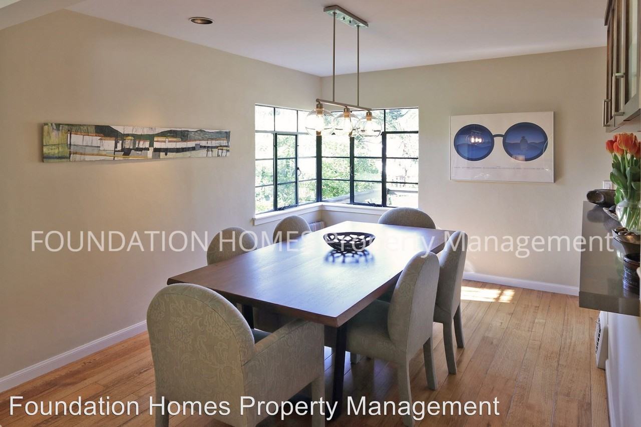 164 Janes St - Photo 3 of 18