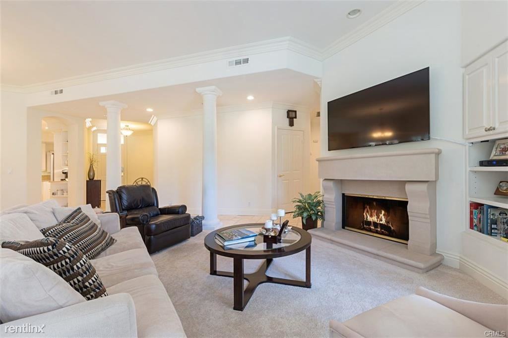 79 Plaza Cuesta - Photo 3 of 24