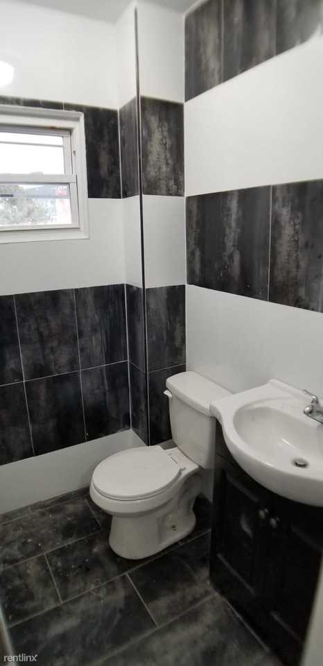 188 Pearsall Ave - Photo 2 of 6