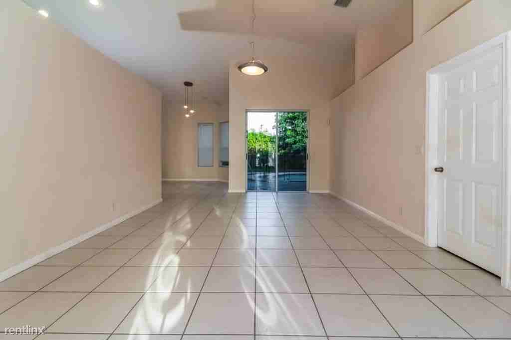 9675 Aralia Way - Photo 3 of 7