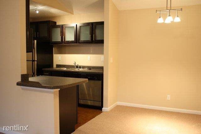 10803 Sparrow Cir - Photo 2 of 6