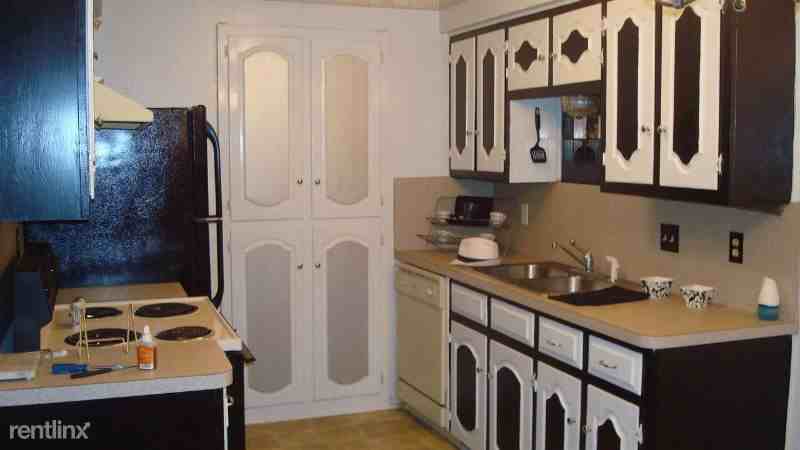 812 N 62nd St - Photo 3 of 8