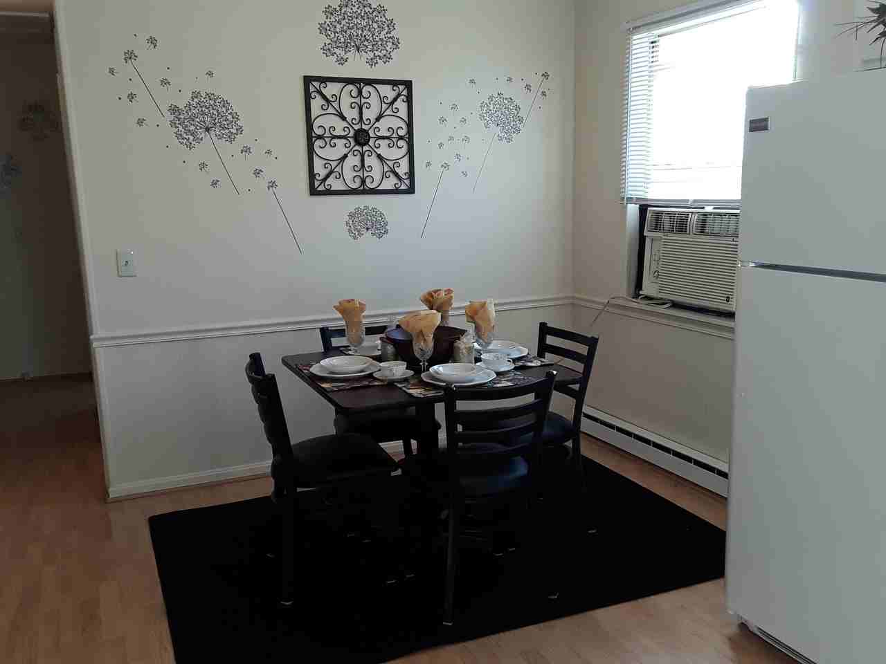 32 Scrabble Rd - Photo 3 of 10