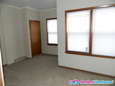 1236 E 12th St - Photo 2 of 8