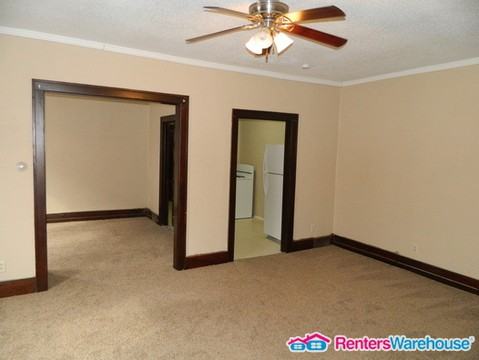 1236 E 12th St - Photo 3 of 8