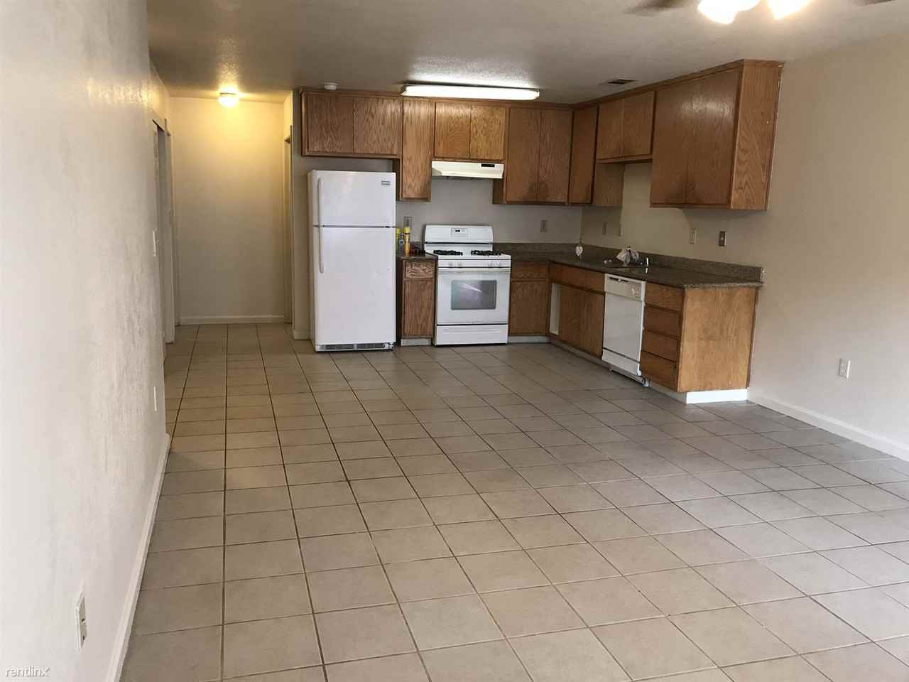 105 Pine St - Photo 3 of 16