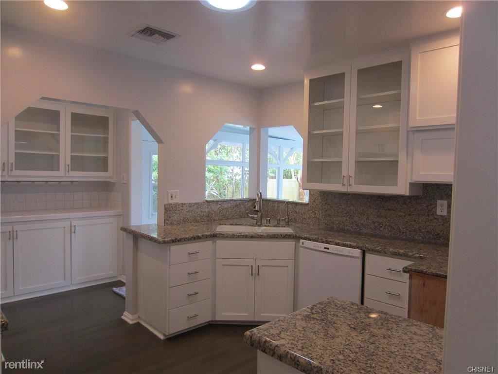 6372 Zelzah Ave - Photo 2 of 10