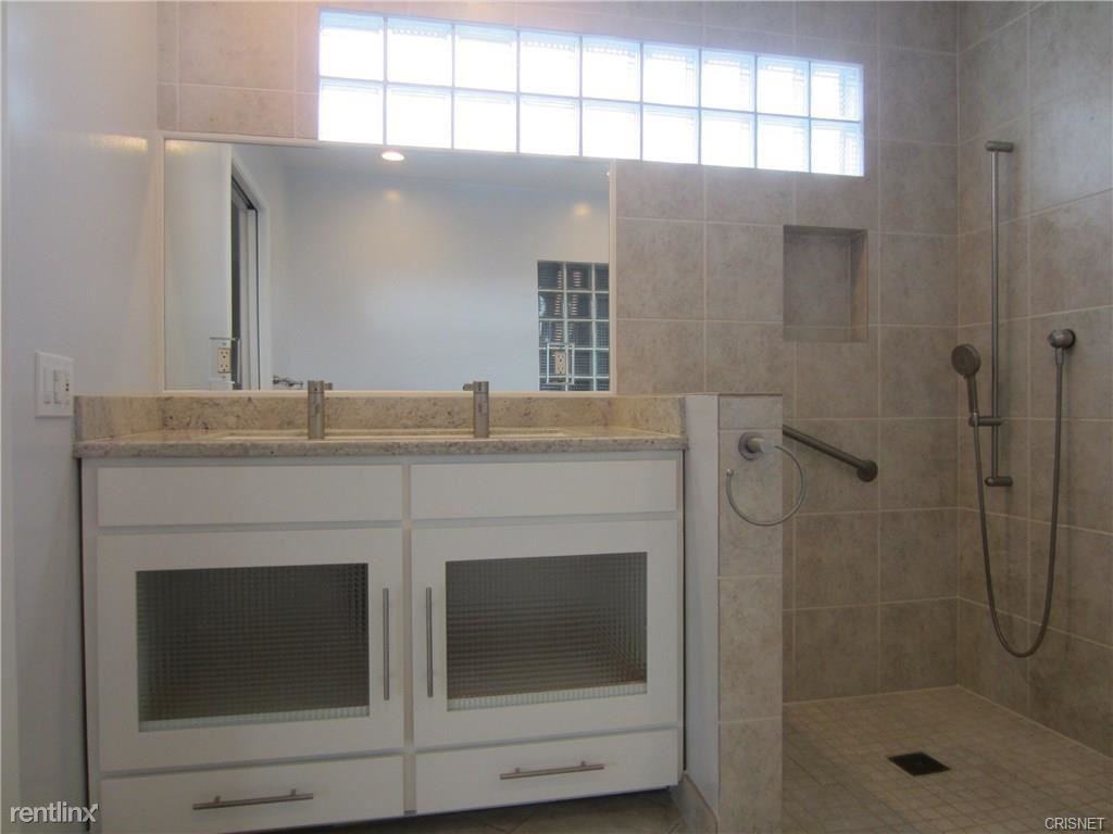 6372 Zelzah Ave - Photo 3 of 10