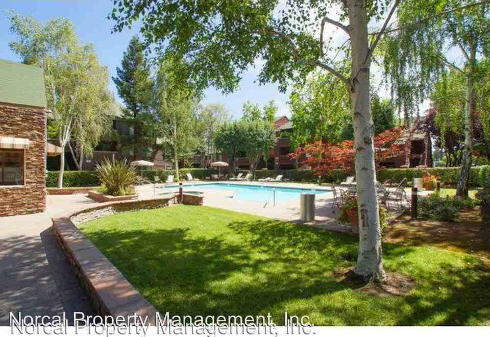 892 Catkin Ct - Photo 2 of 5