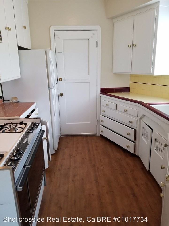 1207 Richard Pl - Photo 2 of 5
