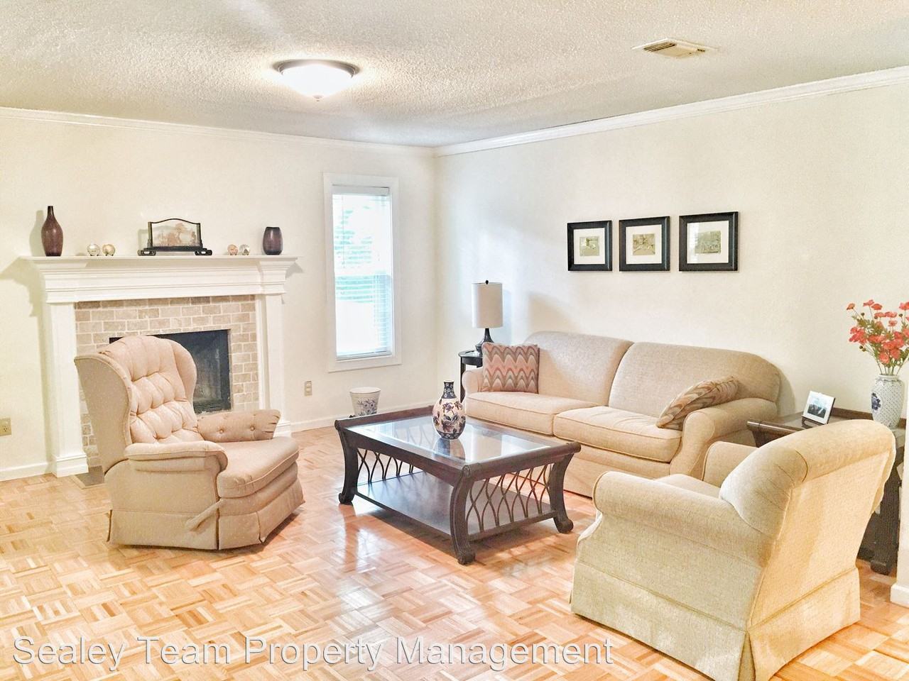 6735 Johnstown Loop - Photo 2 of 12