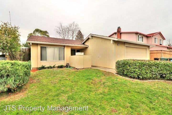 7025 Catamaran Dr - Photo 2 of 46