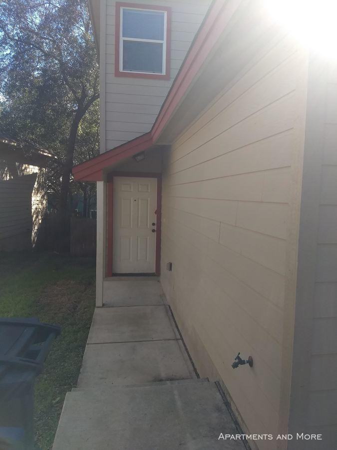 921 Wood Rd - Photo 2 of 22