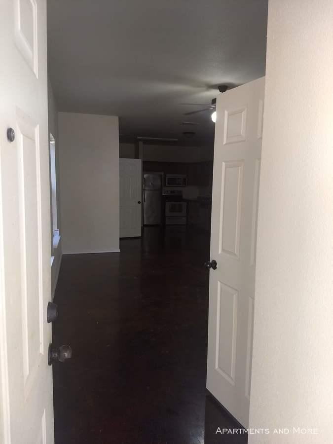 921 Wood Rd - Photo 3 of 22