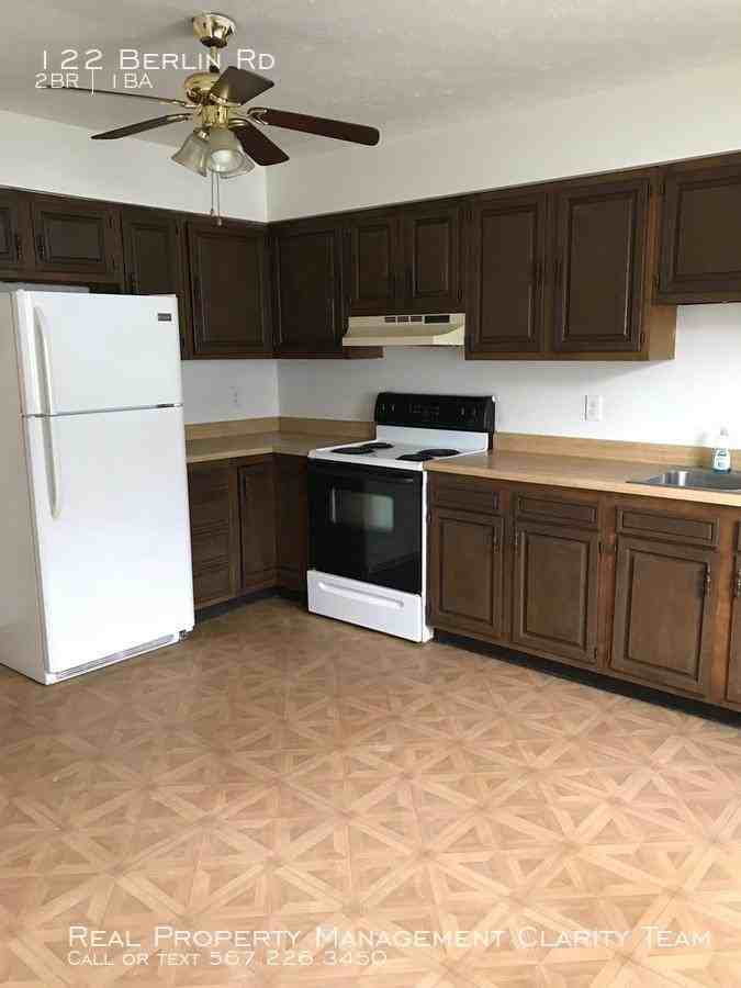 122 Berlin Rd - Photo 2 of 12