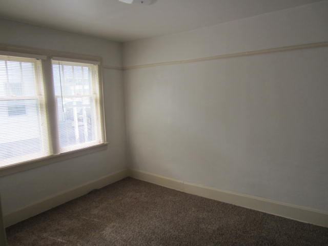 618 E Grand St - Photo 7 of 14