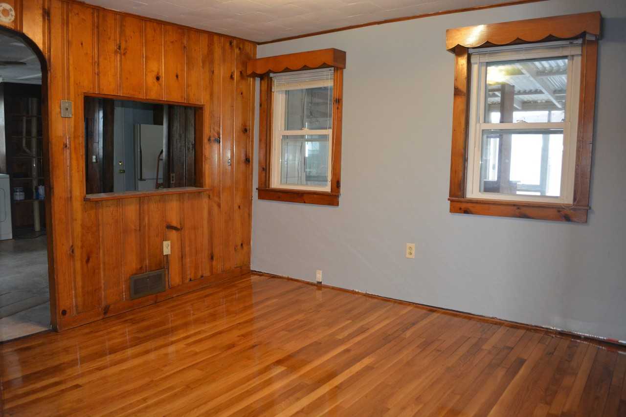 127 Sheldon Avenue - Photo 6 of 8