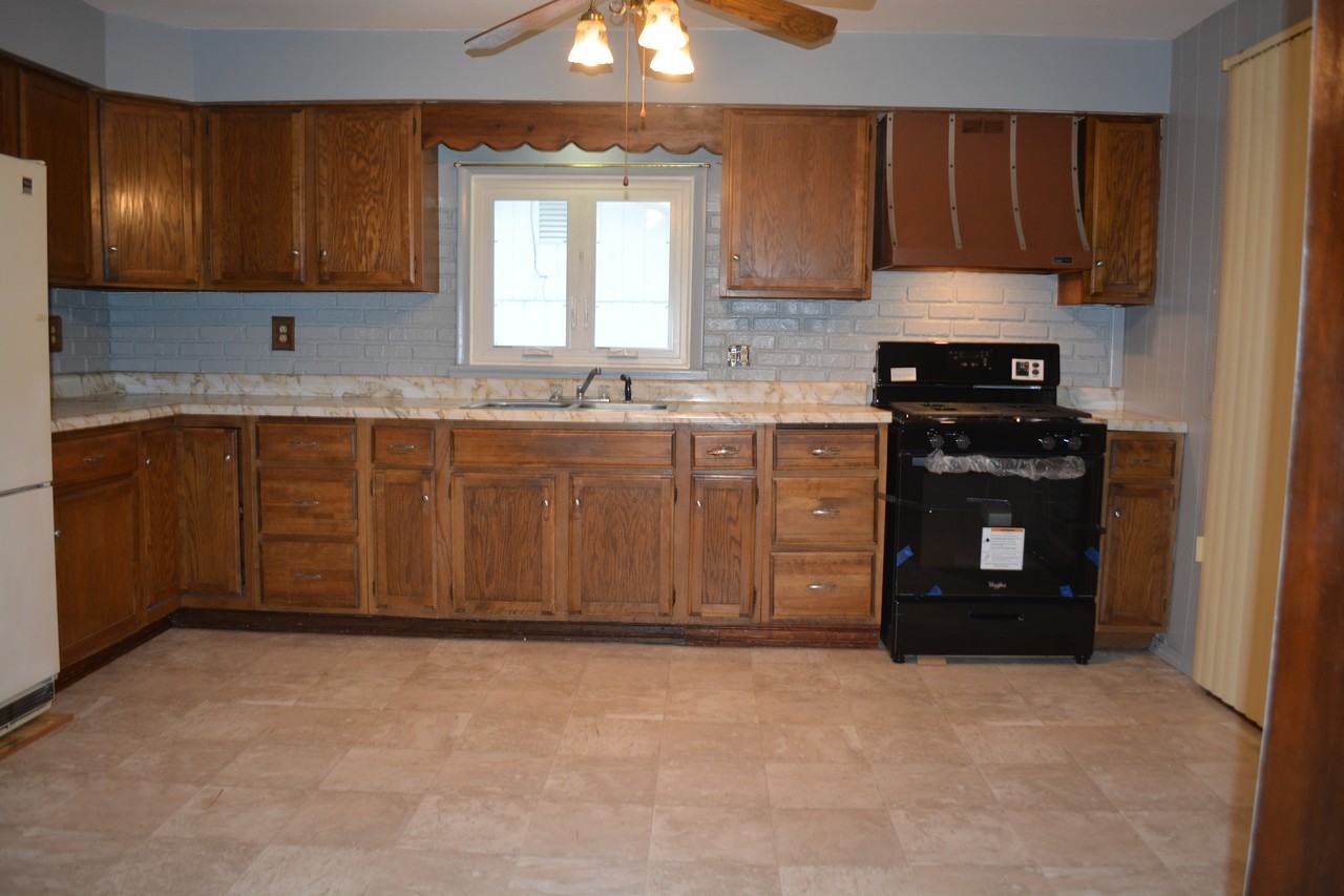 127 Sheldon Avenue - Photo 2 of 8