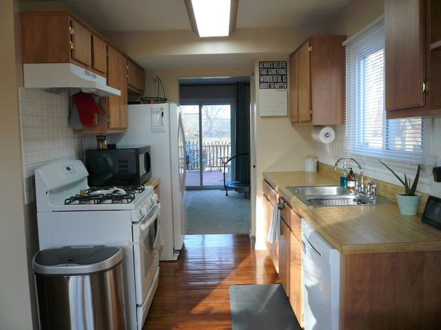 29W738 Wembly Dr - Photo 2 of 4