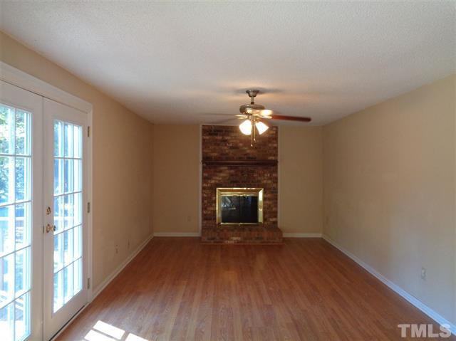104 Benedict Ln - Photo 2 of 20