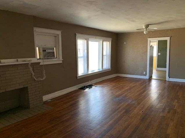 4121 E 56th St - Photo 2 of 5