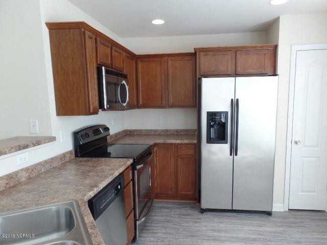 128 Christy Drive - Photo 3 of 6