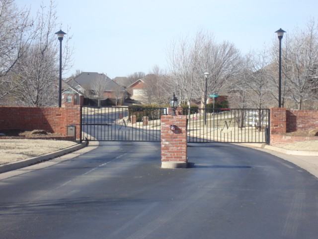 13401 Vandiver Drive - Photo 2 of 21