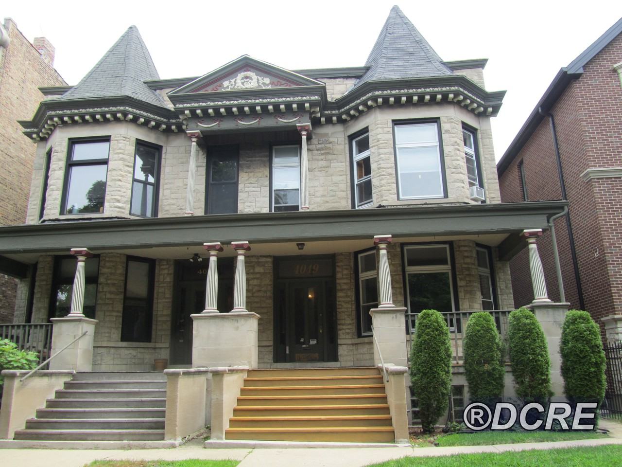 4049 North Greenview Avenue #1