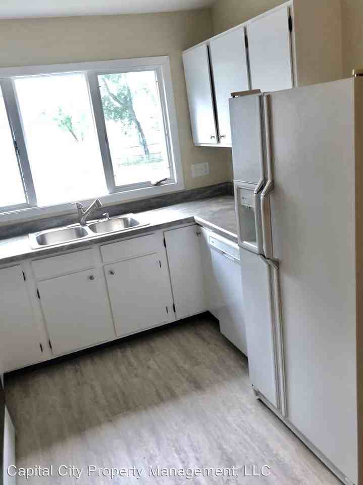 1101 1/2 1/2 N 2nd St - Photo 2 of 8