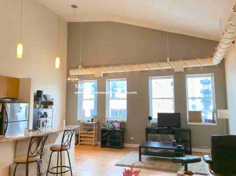 2041 West North Avenue #8