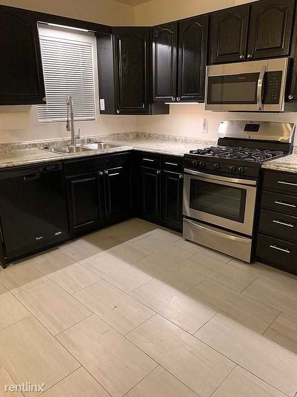 1949 5th St - Photo 2 of 10