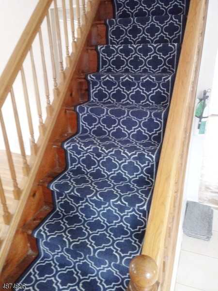 25 Blue Hill Rd - Photo 3 of 11