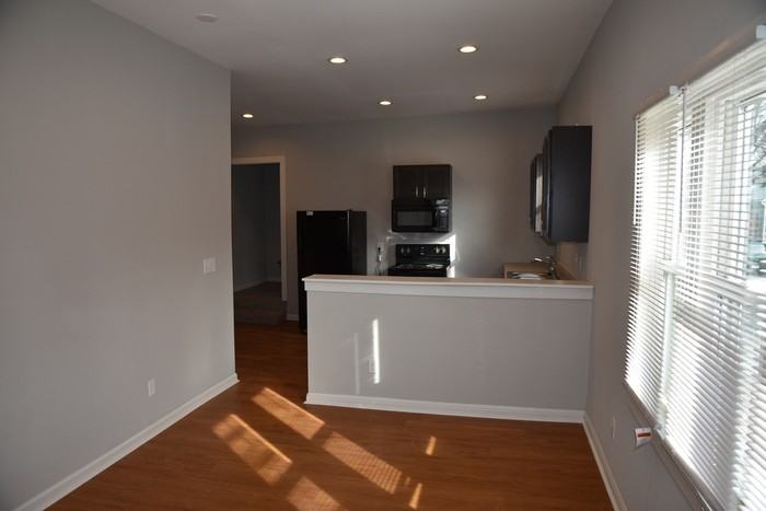 352 E Hinman Ave - Photo 3 of 13