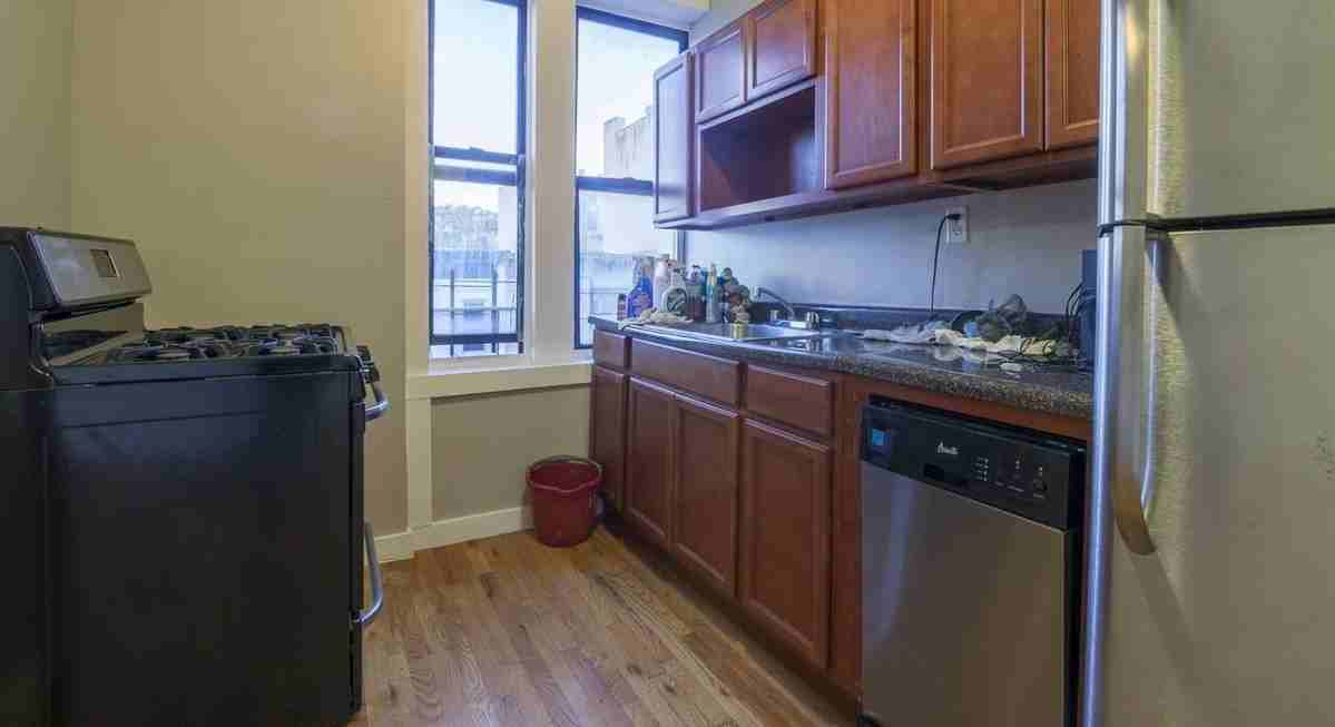 1226 Lincoln Place #d4