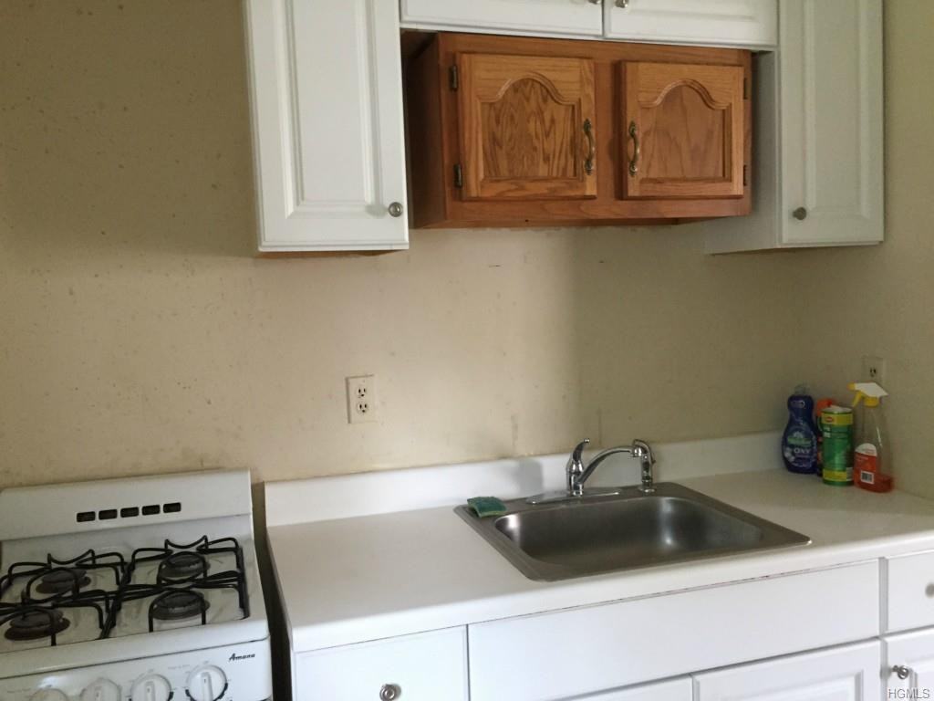 117 W Railroad Ave - Photo 3 of 7