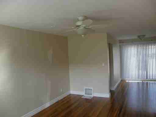 4227 S Lois St - Photo 2 of 5