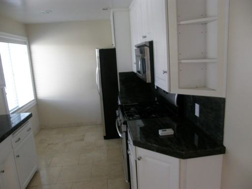 4227 S Lois St - Photo 3 of 5