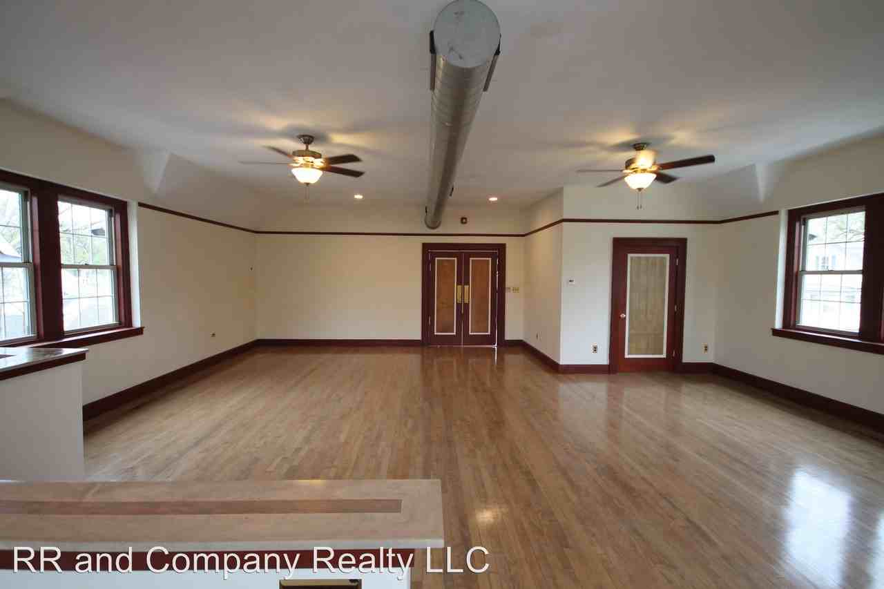 1043 Sumner Ave - Photo 3 of 21