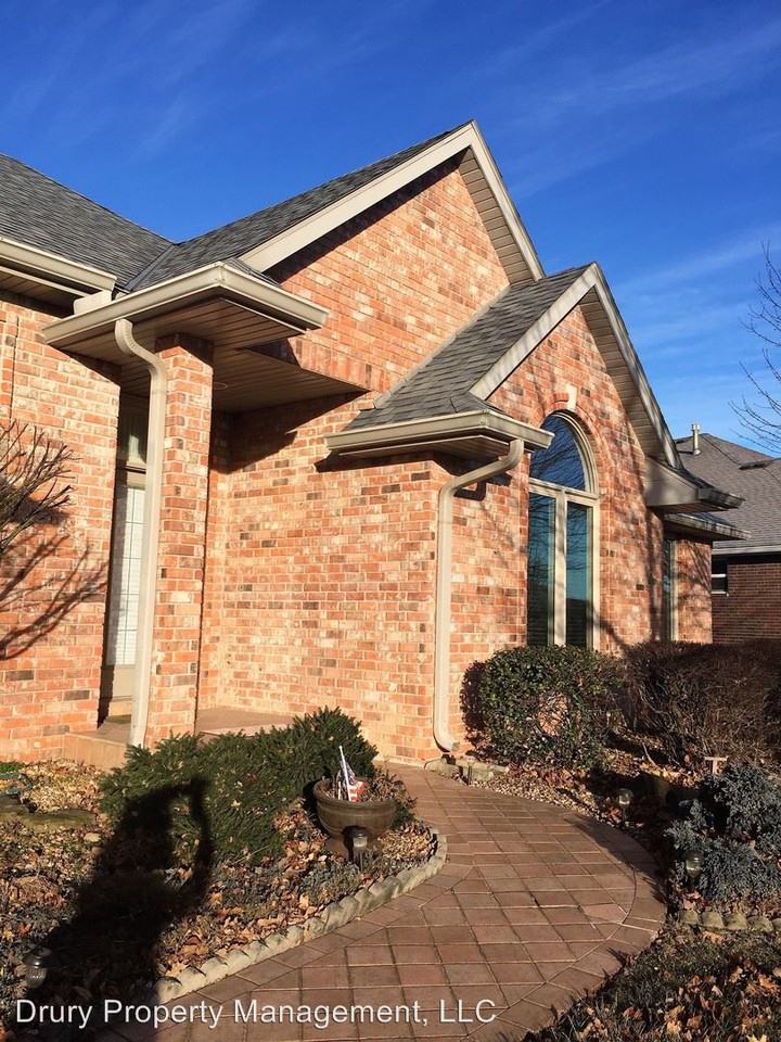 1343 N Fenchurch Ln - Photo 3 of 29