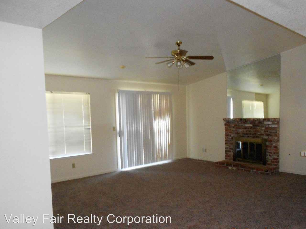 1687 Valley Meadows Dr - Photo 2 of 8